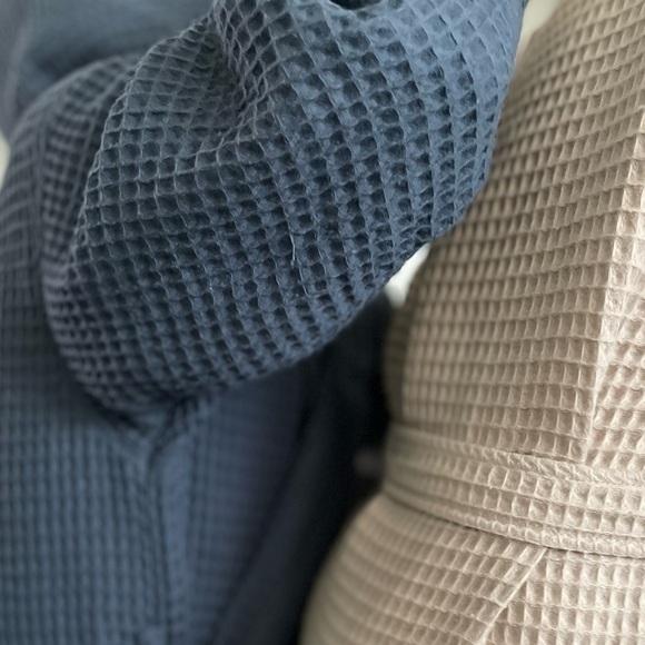 Kids waffle robes. - Picture 2 of 5